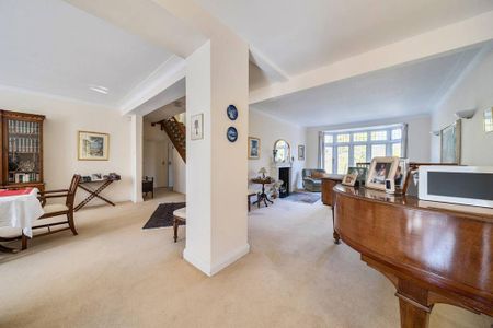 4 bedroom detached house to rent - Photo 3