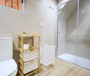 Carrer de Sant Rafael, Valencia, Valencian Community 46011 - Photo 4