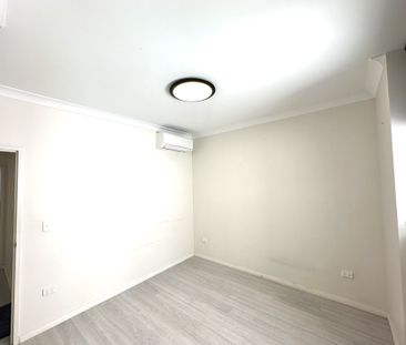 Beautiful Two Bedroom Unit in a Prime Liverpool Location - Photo 6