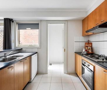 4 Gresswell Park Drive, Watsonia VIC 3087 - House For Rent | Domain - Photo 4