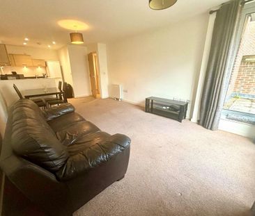 1 bedroom flat to rent - Photo 2