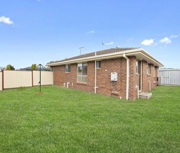 1/64 Songlark Crescent, Werribee VIC, Belconnen - Photo 5