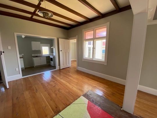 Avenue Road West,Hastings Central - Photo 1