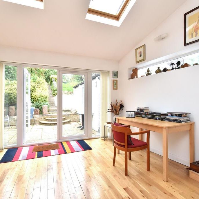 3 bedroom semi-detached house to rent - Photo 1