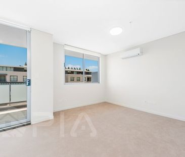 Modern 1 bedroom apartment close to amenities for lease - Photo 3