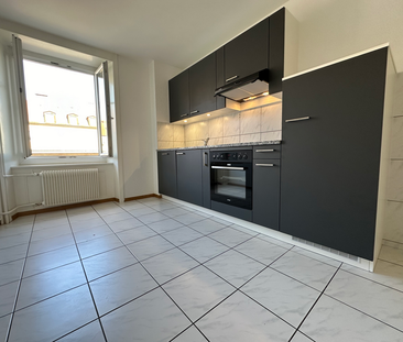 Appartement de 3 pièces dans un immeuble de 4 étages - Rue de la Se... - Photo 2