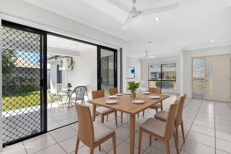 Silkwood Ridge Estate 4 bedroom home neighbourly community - Photo 4