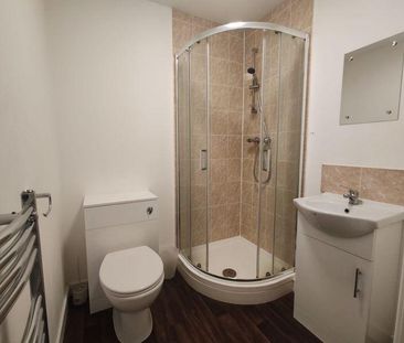 3 bedroom apartment to rent - Photo 4