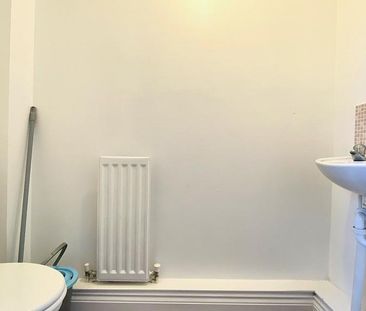 2 bedroom semi-detached house to rent - Photo 5