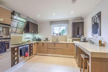 The Villiers, Gower Road, Weybridge, Surrey, KT13 - Photo 5