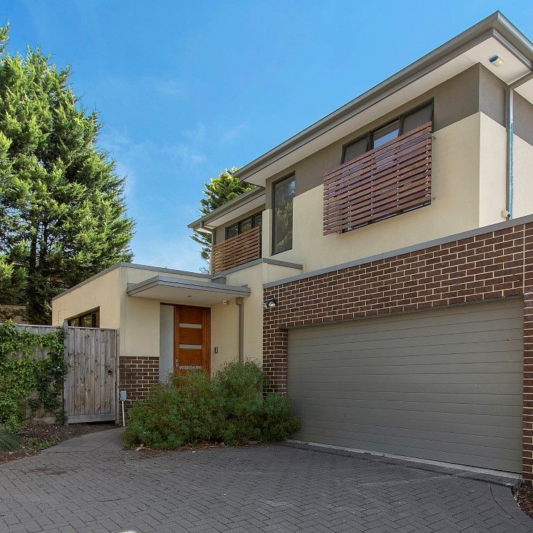 Contemporary Luxury Living - Photo 1