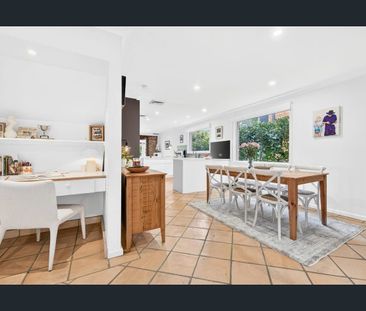 Spacious Five-Bedroom Family Home with Pool and Outdoor Entertaining - Photo 2