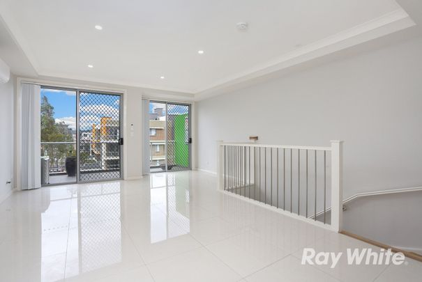 Double Story Apartment In Prime Location - Photo 1