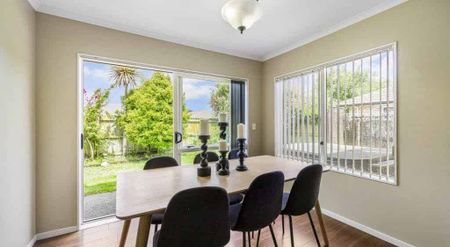 Comfortable family home in a great location - Photo 3