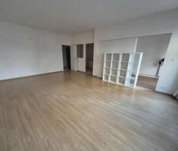 Location Appartement 3 pièces 68m² LILLE 59000 - Photo 3