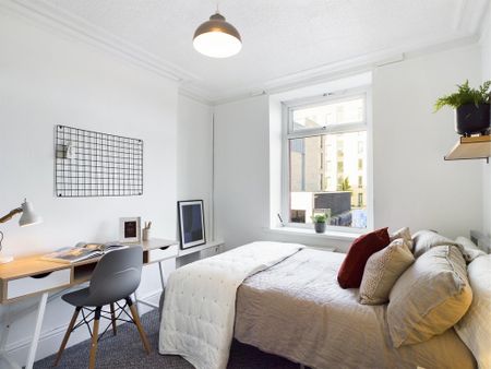 1 bedroom in a house share to rent - Photo 5