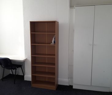 Room in a Shared House, Albert Park Road, M7 - Photo 1