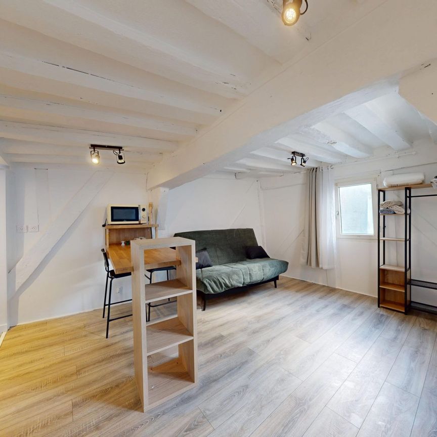 A louer - Superbe studio proche Cathédrale - Photo 1