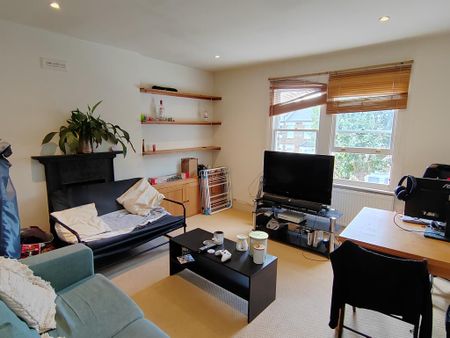 2 bedroom flat to rent - Photo 3