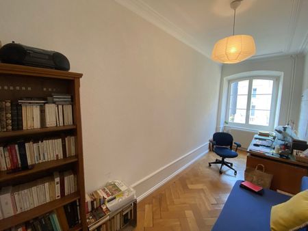 Appartement de 4 pièces avec 109 m2 et ascenseur privé et balcon. - Foto 4
