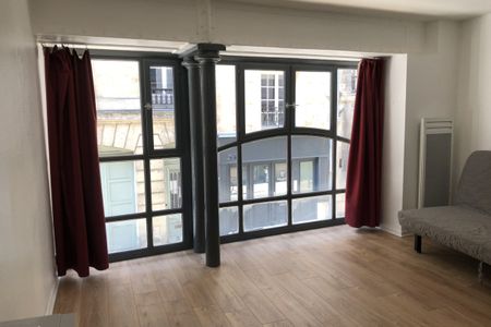 BORDEAUX CENTRE - Studio dans immeuble en pierre - Photo 2