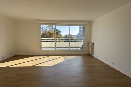 Bel appartement dernier étage 3 chambres - Photo 3