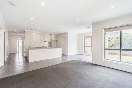 Low-Maintenance Living in a Quiet Location! - Photo 2