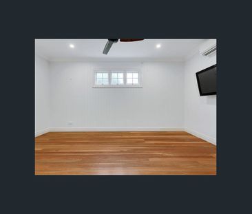 Stunning Family Home! One to view. - Photo 3