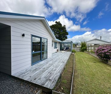 3-Bedroom Home in Lower Hutt! - Photo 5