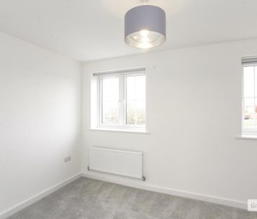 2 bedroom semi-detached house to rent - Photo 2