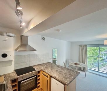 2 bedroom apartment to rent - Photo 4