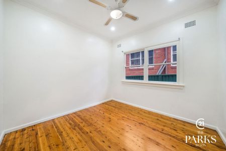 3-Bedroom Home with Brand-New Kitchen, Bathroom & Laundry! - Photo 5