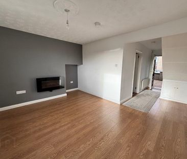 10 Broadway Avenue, Carrickfergus, BT38 8DD - Photo 1