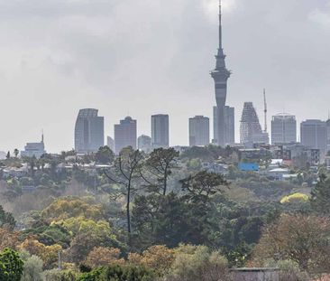 Incredible city views & pet friendly - Photo 1