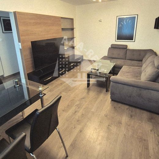 Prenájom: kompletne zariadený 2-izbový byt v centre mesta Žiar nad Hronom - Photo 1