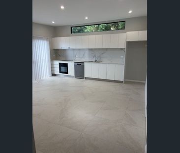 Brand new Granny Flat, private entry - Winston Hills - Photo 6