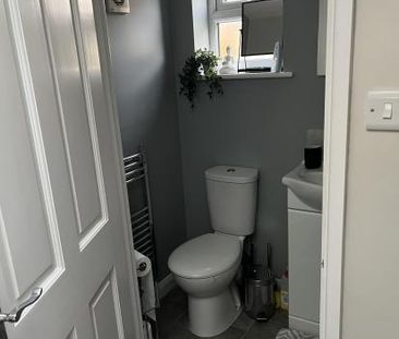 Stylish ground floor ensuite room. - Photo 5
