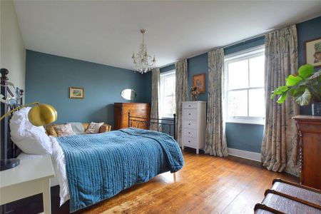 4 bedroom apartment to rent - Photo 4