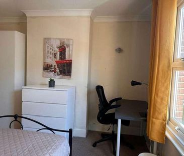 : Rupert Road, Guildford, GU2 - Photo 2