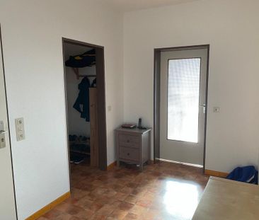 2-Zimmer-Whg. mit Loggia in Hameln, OT Klein Berkel, inkl. Garage - Foto 1