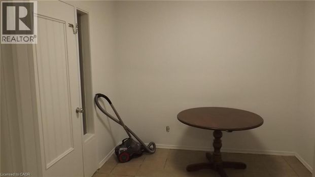 68 AUSTIN Drive, Waterloo, Ontario, N2L3Y4 - Photo 1