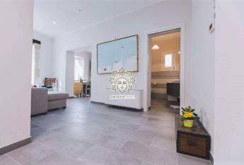 Casa con terrazzo vista mare