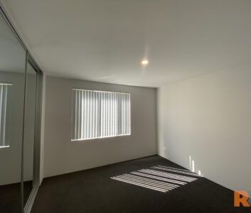 Ground floor: Modern 1 Bedroom NRAS Unit - Photo 3