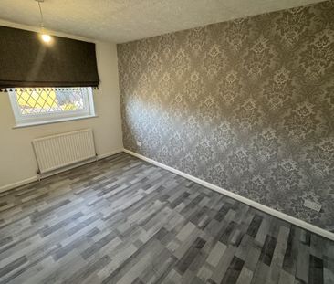 Newton Close - Photo 3