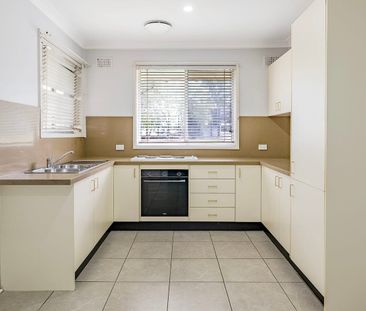 Updated Three Bedroom Family Home - Photo 5