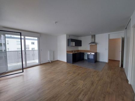 location Appartement T4 DE 83.9m² À RENNES - Photo 3