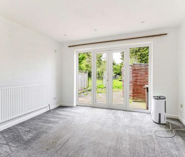 3 bedroom bungalow to rent - Photo 2