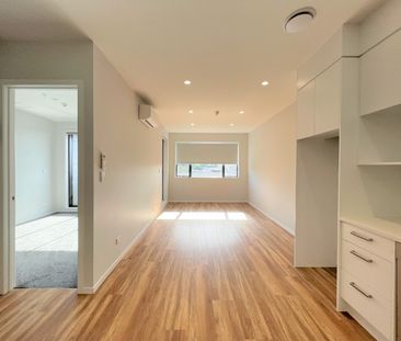 Modern 1-Bedroom Apartment in the heart of Sandringham - Photo 1