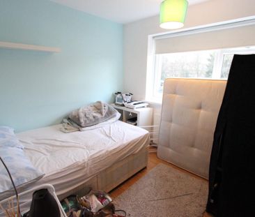 2 Bed Flat, Beaufort Court, N11 - Photo 2