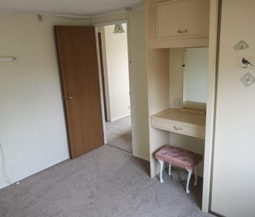 2 bedroom park home to rent - Photo 5